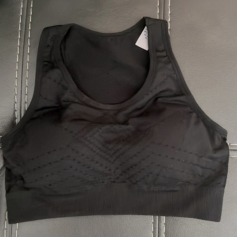 Training Sport Bras run like Small